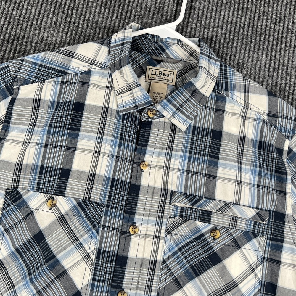 LL Bean Shirt Mens Medium Blue Plaid Short Sleeve Button Up Outdoor Hiking